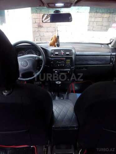 Opel Vectra 1995, 324,000 km - 2.0 л - Bakı