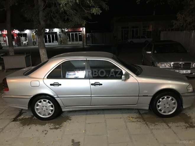 Mercedes C 200 1998, 260,000 km - 2.0 l - Bakı