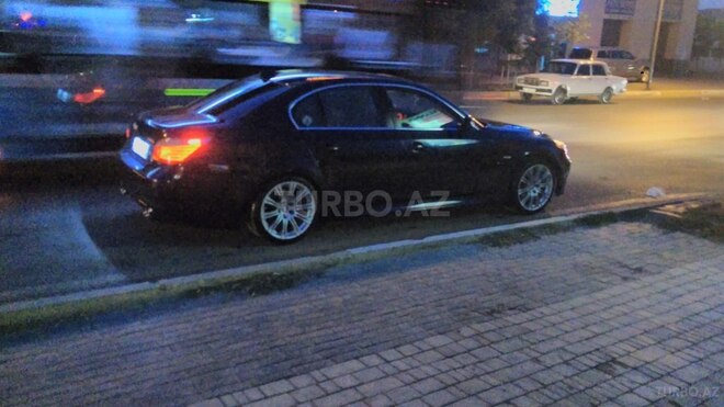 BMW 525 2003, 285,000 km - 2.5 l - Bakı