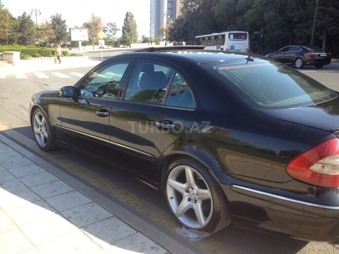 Mercedes E 240 2003, 267,000 km - 2.6 l - Bakı