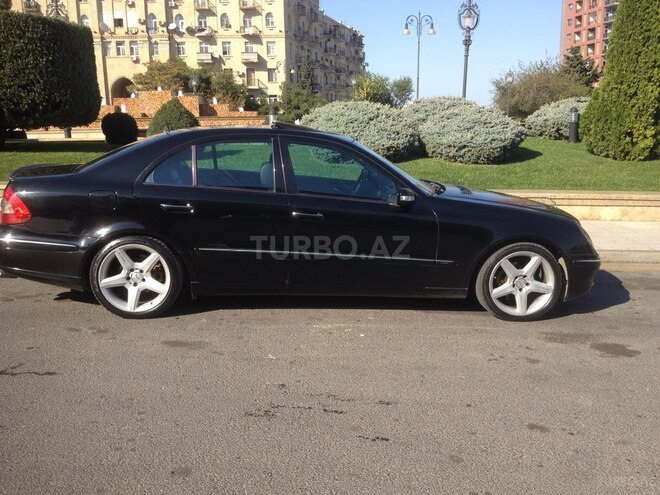 Mercedes E 240 2003, 267,000 km - 2.6 l - Bakı