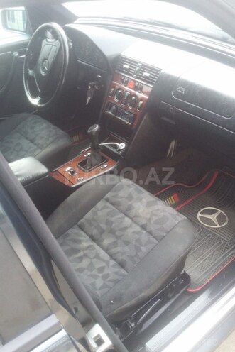 Mercedes C 220 1998, 278,576 km - 2.2 l - Bakı