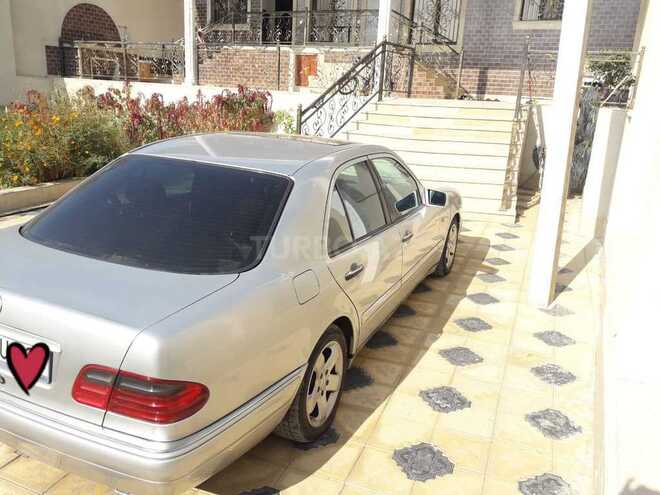Mercedes E 200 1998, 224,000 km - 2.0 l - Gəncə