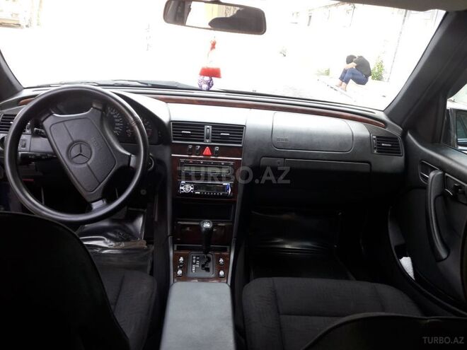 Mercedes C 240 1997, 167,000 km - 2.4 l - Bakı