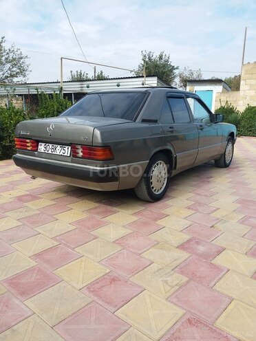 Mercedes 190 1990, 111,000 km - 2.0 l - Bərdə