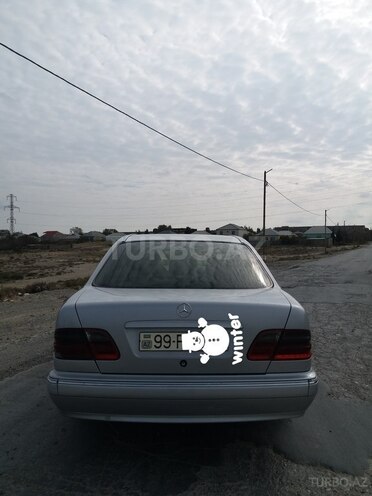 Mercedes E 220 2001, 490,000 km - 2.2 л - Sumqayıt