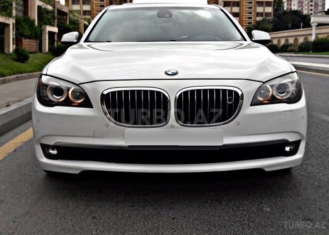BMW 740 2010, 120,000 km - 4.4 л - Bakı