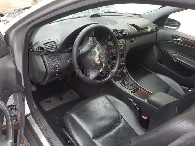 Mercedes C 180 2003, 235,000 km - 1.8 l - Bakı