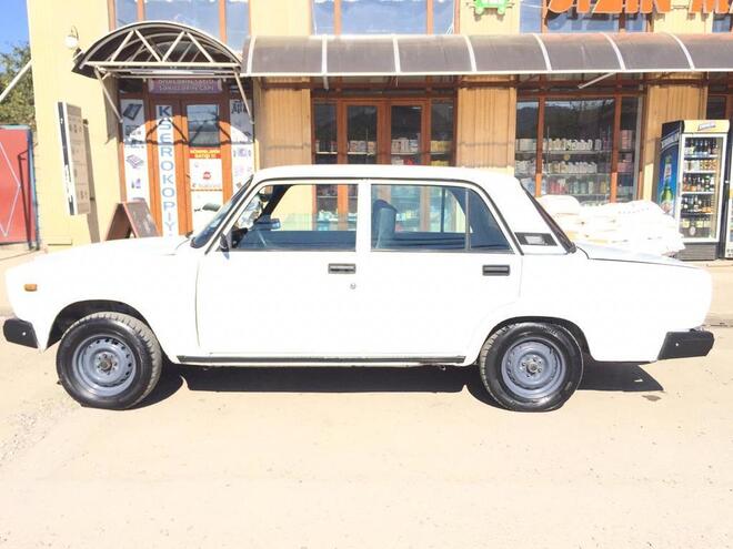 LADA (VAZ) 2107 2003, 256,000 km - 1.6 l - Quba