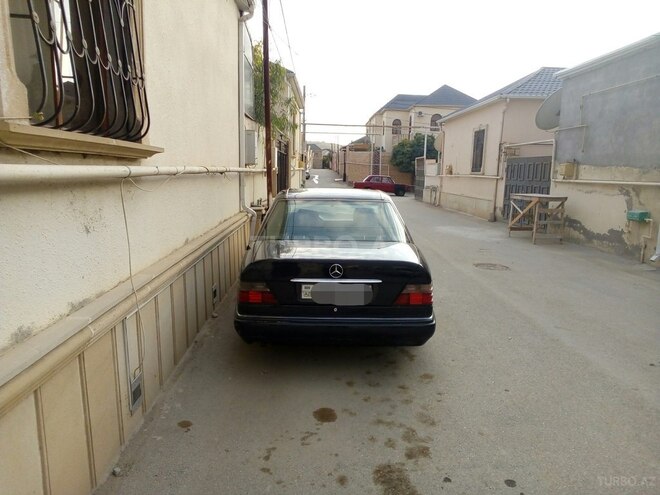 Mercedes E 220 1994, 434,000 km - 2.2 l - Bakı