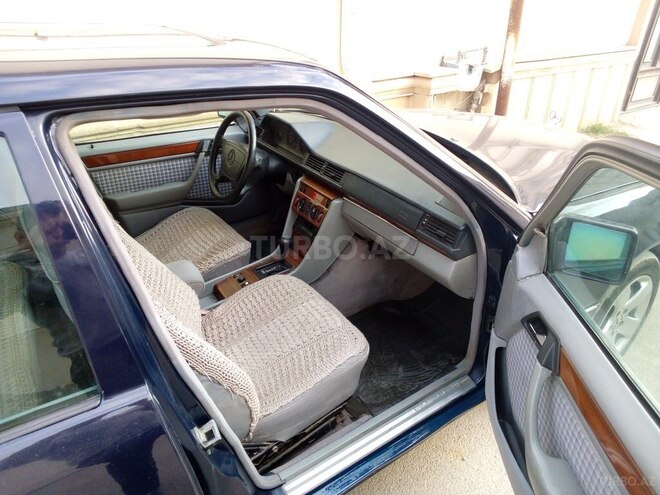 Mercedes E 220 1994, 434,000 km - 2.2 l - Bakı