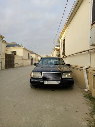 Mercedes E 220 1994, 434,000 km - 2.2 l - Bakı