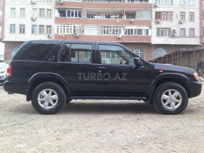 Nissan Pathfinder 2002, 246,350 km - 3.3 l - Bakı
