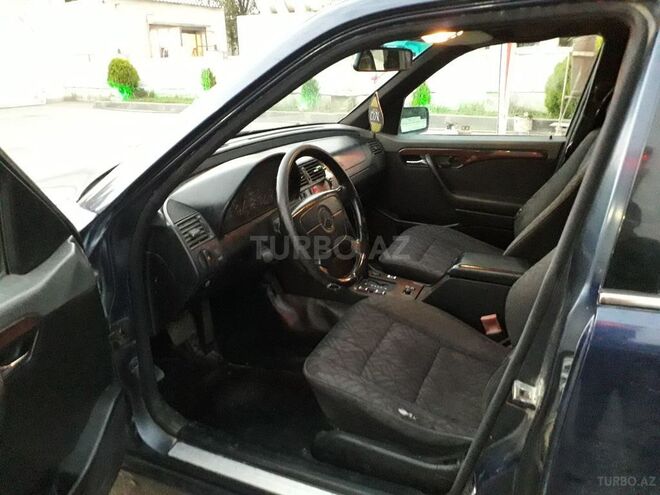 Mercedes C 220 1995, 297,000 km - 2.2 л - Sumqayıt