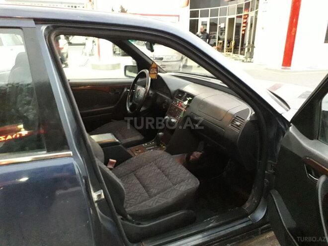 Mercedes C 220 1995, 297,000 km - 2.2 л - Sumqayıt