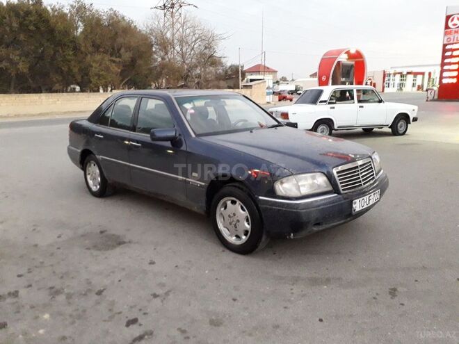 Mercedes C 220 1995, 297,000 km - 2.2 л - Sumqayıt