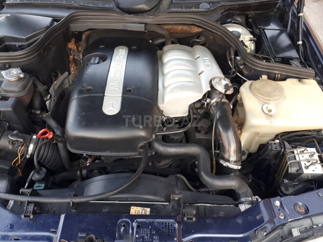 Mercedes C 220 1999, 290,000 km - 2.2 l - Bakı