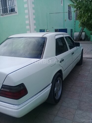 Mercedes E 200 1990, 400,000 km - 2.0 l - Bakı