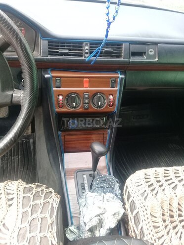Mercedes E 200 1990, 400,000 km - 2.0 l - Bakı