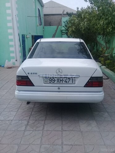 Mercedes E 200 1990, 400,000 km - 2.0 l - Bakı