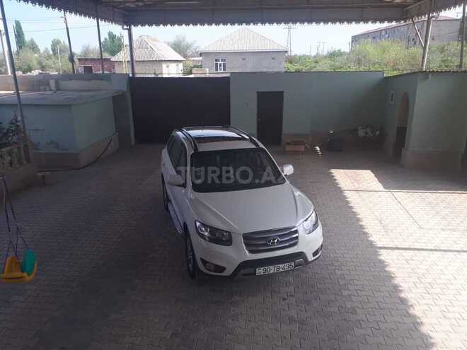 Hyundai Santa Fe 2012, 74,000 km - 0.2 l - Salyan
