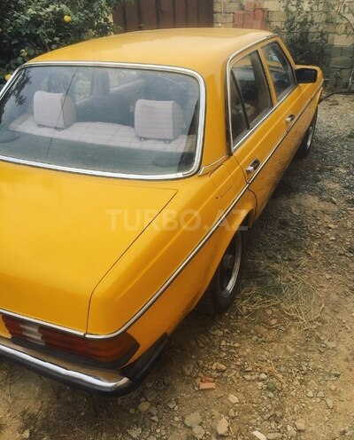 Mercedes E 230 1981, 300,000 km - 2.3 l - Bakı