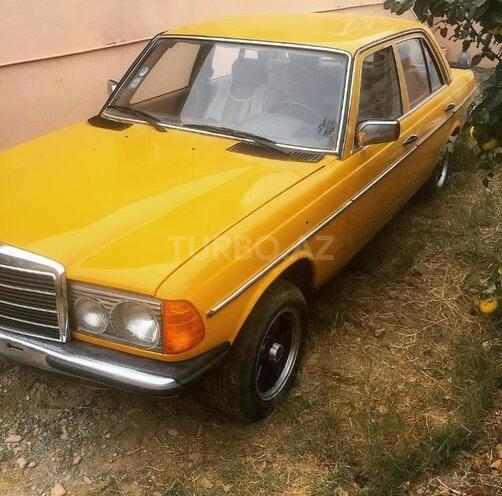 Mercedes E 230 1981, 300,000 km - 2.3 l - Bakı