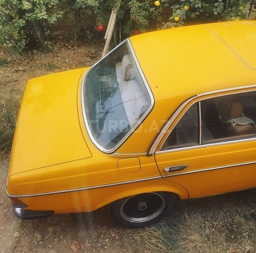 Mercedes E 230 1981, 300,000 km - 2.3 l - Bakı