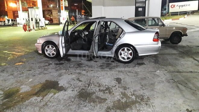 Mercedes C 280 1999, 136,280 km - 2.8 l - Bakı