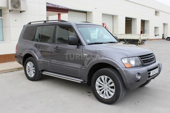 Mitsubishi Pajero 2006, 215,000 km - 3.0 l - Bakı