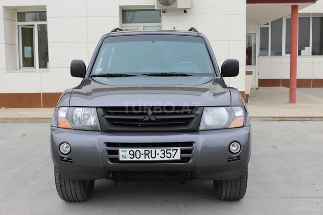 Mitsubishi Pajero 2006, 215,000 km - 3.0 l - Bakı
