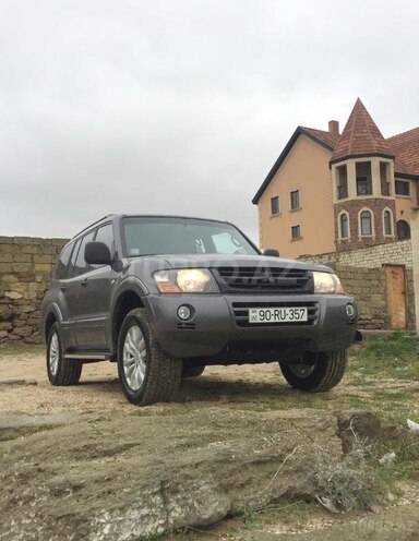 Mitsubishi Pajero 2006, 215,000 km - 3.0 l - Bakı