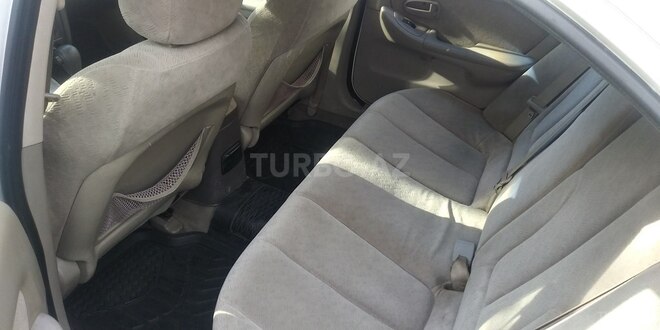 Hyundai Elantra 2004, 190,000 km - 2.0 l - Bakı
