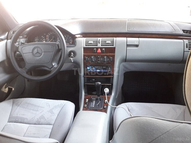 Mercedes E 230 1996, 340,000 km - 2.3 l - Sumqayıt