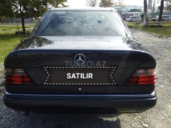 Mercedes E 300 1995, 34,567 km - 0.3 l - İsmayıllı