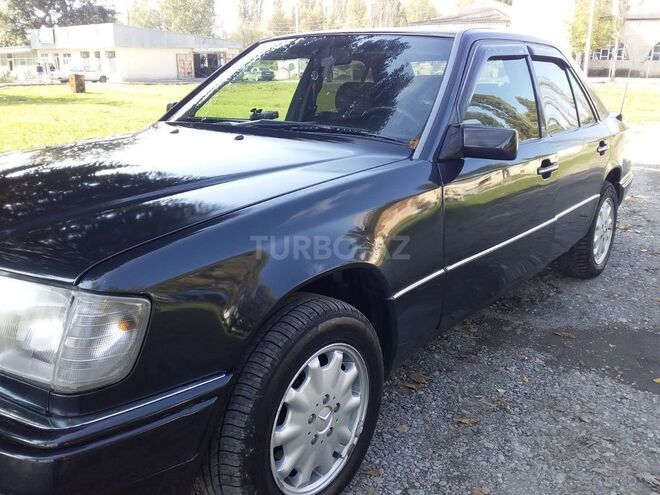 Mercedes E 300 1995, 34,567 km - 0.3 l - İsmayıllı