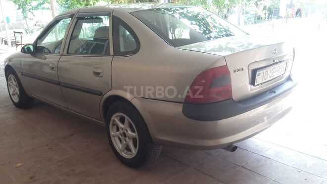 Opel Vectra 1995, 254,000 km - 1.8 л - Gəncə