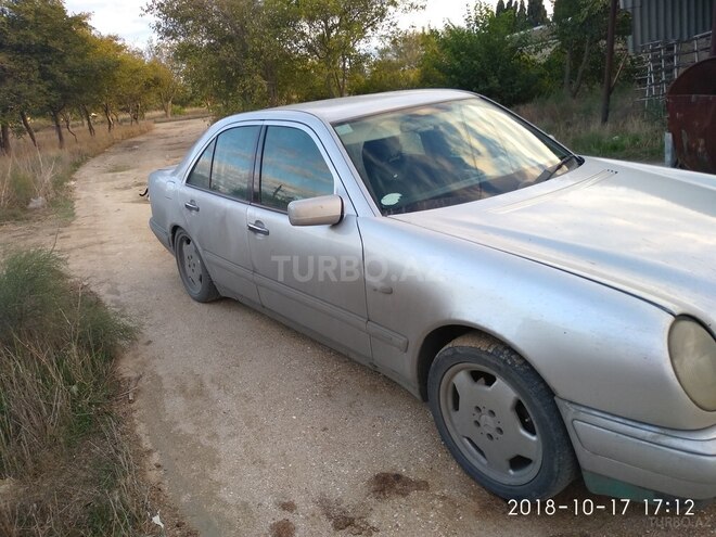 Mercedes E 320 1995, 480,000 km - 3.2 л - Bakı