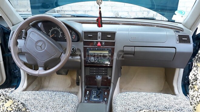 Mercedes C 230 1997, 212,121 km - 2.3 l - Bakı