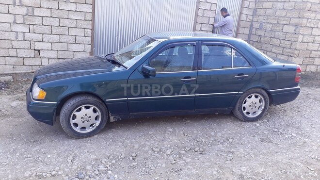 Mercedes C 230 1997, 212,121 km - 2.3 l - Bakı