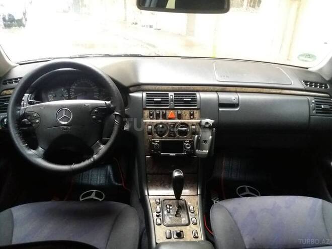 Mercedes E 270 2000, 369,100 km - 2.7 l - Bakı
