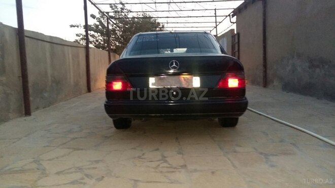 Mercedes E 200 1989, 400,000 km - 0.2 l - Bakı