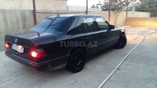 Mercedes E 200 1989, 400,000 km - 0.2 l - Bakı