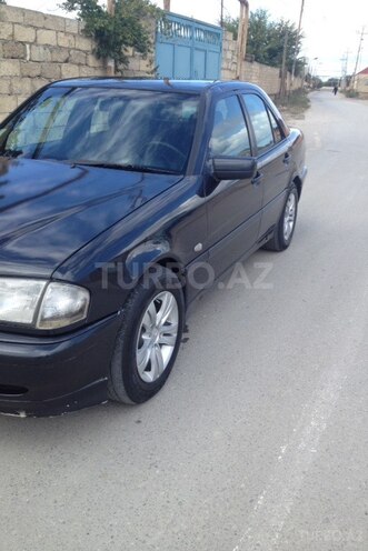 Mercedes C 200 2000, 270,000 km - 2.0 l - Bakı