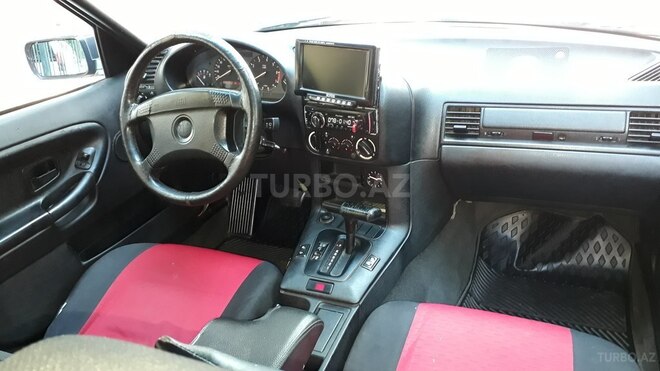 BMW 318 1993, 256,000 km - 1.8 l - Sumqayıt