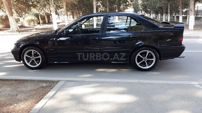 BMW 318 1993, 256,000 km - 1.8 l - Sumqayıt