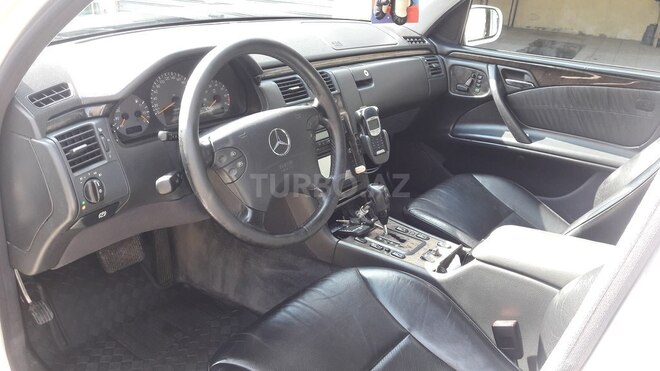Mercedes E 240 2000, 247,000 km - 2.6 л - Gəncə