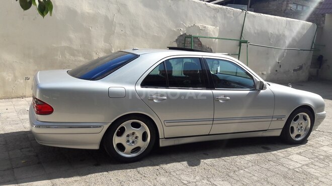 Mercedes E 240 2000, 247,000 km - 2.6 л - Gəncə