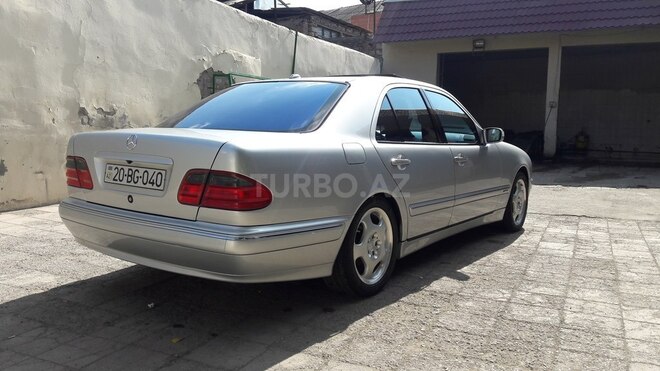 Mercedes E 240 2000, 247,000 km - 2.6 л - Gəncə