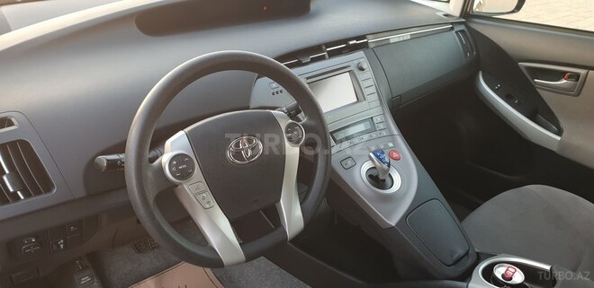 Toyota Prius 2013, 72,000 km - 1.8 л - Bakı